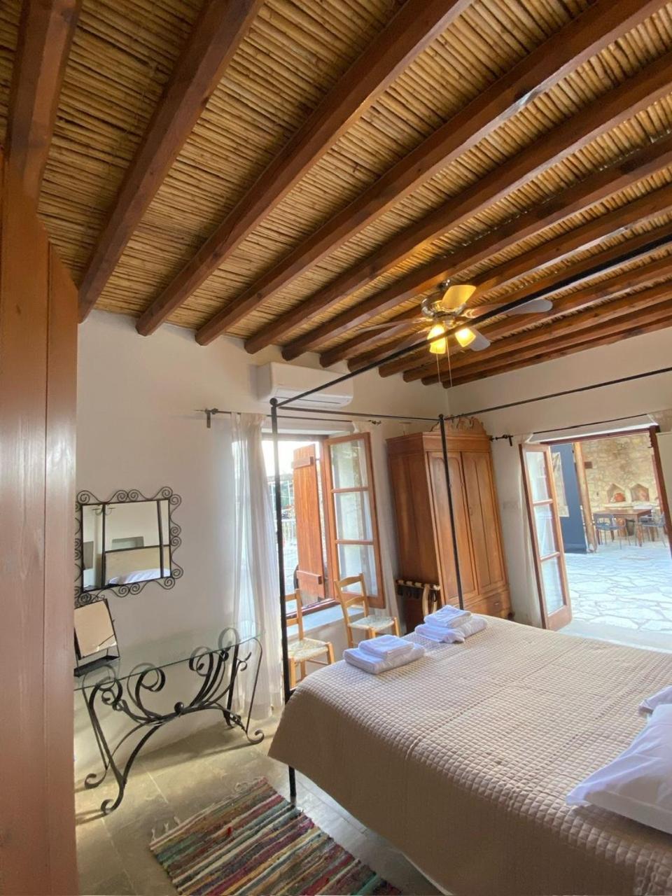 Spiti Calliope Kathikas Exterior photo