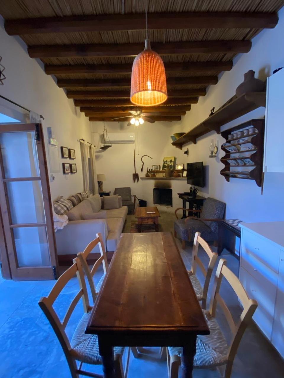 Spiti Calliope Kathikas Exterior photo